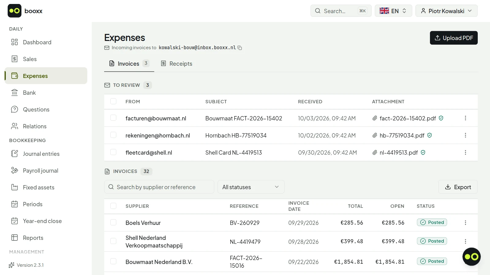 The purchase inbox with incoming invoices and the details read out of them automatically.